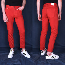 Load image into Gallery viewer, HEN RED